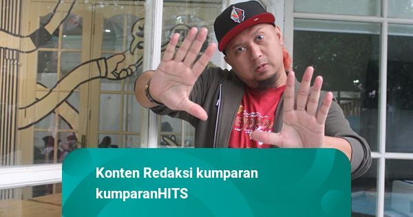 Anggy Umbara Ziarah ke Makam Korban Geng Motor Sebelum Syuting Film